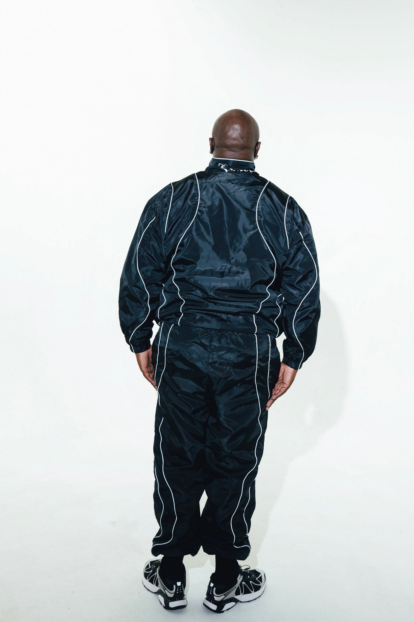 Cloud10 (Black) Reflective Windbreaker Set